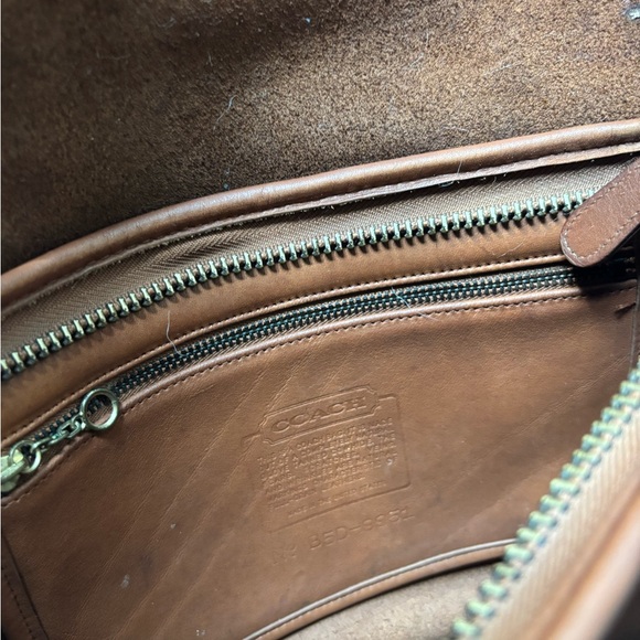 COACH Vintage Brown Leather Messenger Bag - Picture 13 of 14